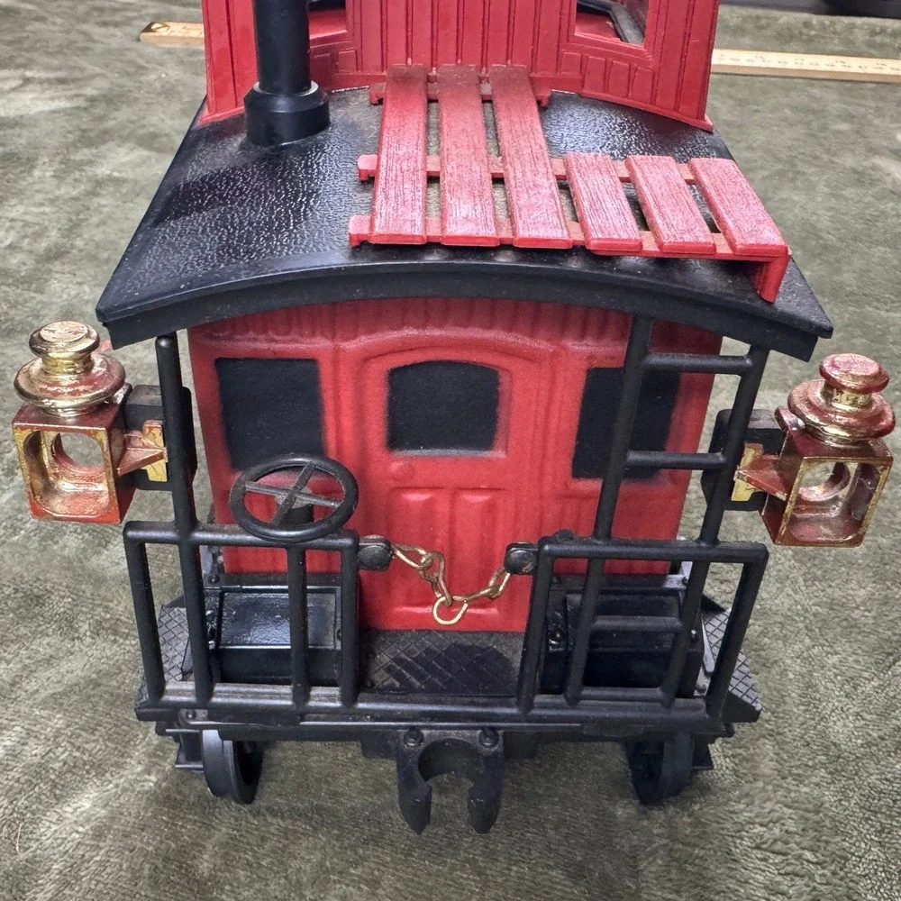 Vintage 1982 Jim Beam New Jersey Central 91197 Caboose Decanter Regal China